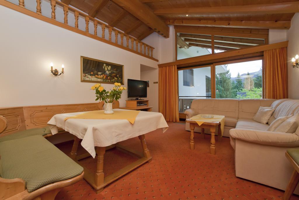 Apartmán Haus Waldrand Oberndorf in Tirol Exteriér fotografie