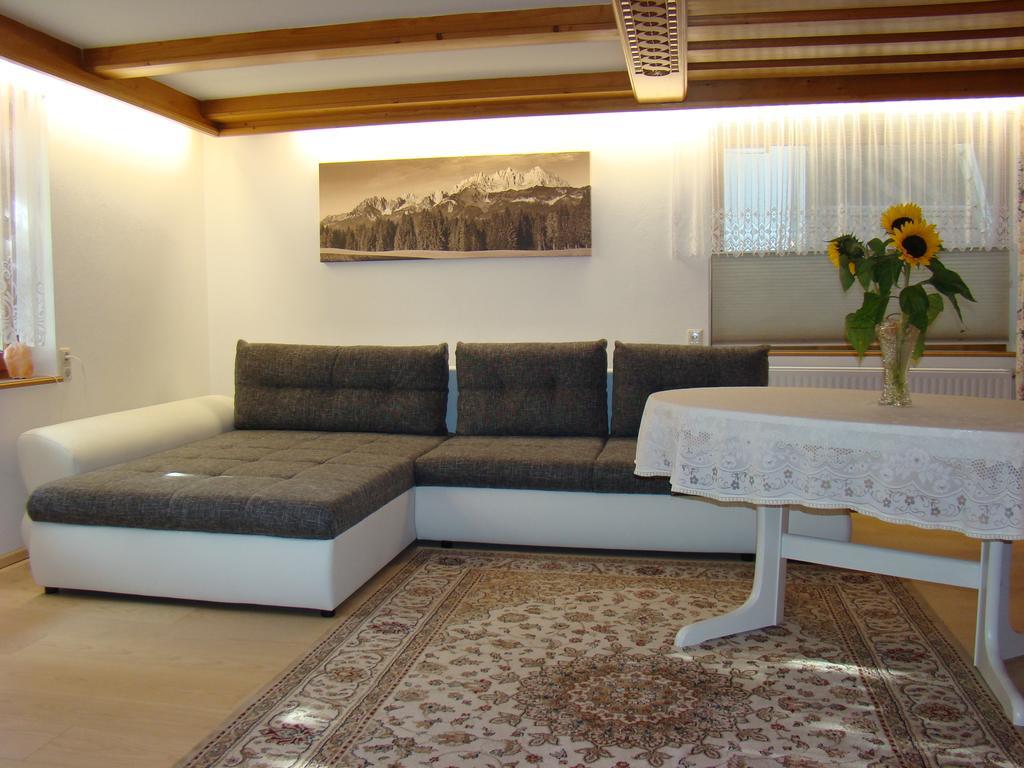 Apartmán Haus Waldrand Oberndorf in Tirol Exteriér fotografie